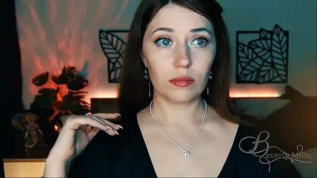 MissBeverlyMills online show from 01/25/25, 06:13