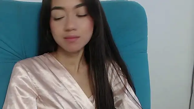 Snapshot of hantonella_ chatting on 12/02/24, 01:57 hantonella  online show from 12/02/24, 01:57