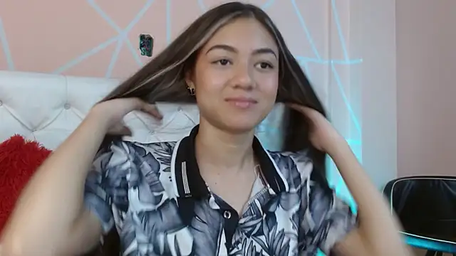 Snapshot of hantonella_ chatting on 09/16/25, 08:10 hantonella  online show from 09/16/25, 08:10