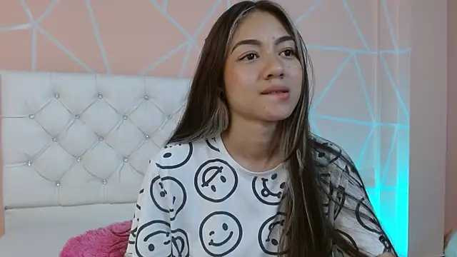 Snapshot of hantonella_ chatting on 09/22/25, 08:44 hantonella  online show from 09/22/25, 08:44