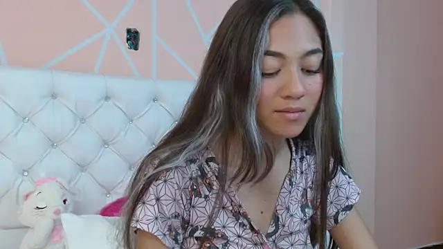 Snapshot of hantonella_ chatting on 09/25/25, 07:28 hantonella  online show from 09/25/25, 07:28