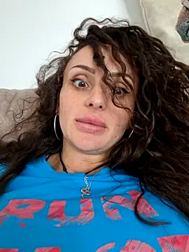 dolcevita002 online show from 04/23/26, 12:29