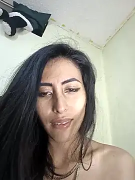 Anahi cake online show from 02/20/25, 04:57