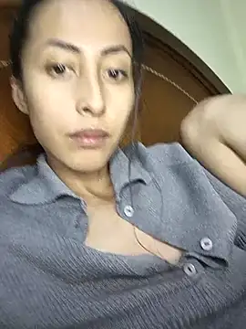 Anahi cake online show from 03/01/25, 01:00