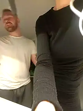 m married online show from 12/21/24, 04:41