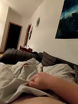 Snapshot of Henryb61 chatting on 01/19/25, 09:45 Henryb61 online show from 01/19/25, 09:45