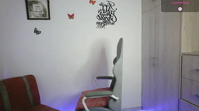 Snapshot of Nala_j8 chatting on 07/28/26, 03:21 Nala j8 online show from 07/28/26, 03:21