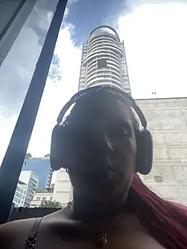 LindaRey  online show from 11/10/25, 07:13