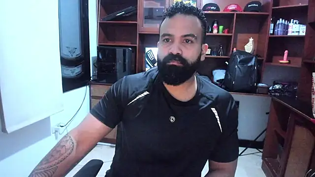 Snapshot of Drako_Argentii chatting on 12/19/24, 03:29 Drako Argentii online show from 12/19/24, 03:29