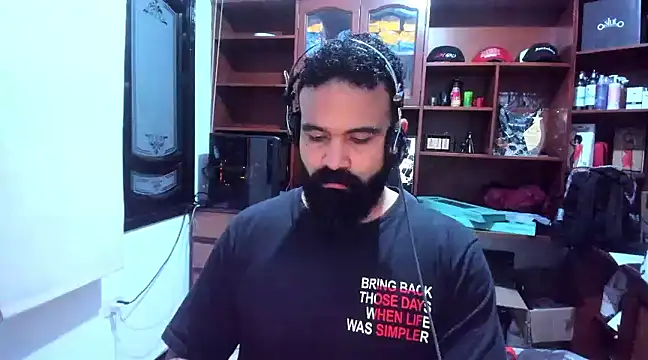 Snapshot of Drako_Argentii chatting on 01/21/25, 06:43 Drako Argentii online show from 01/21/25, 06:43