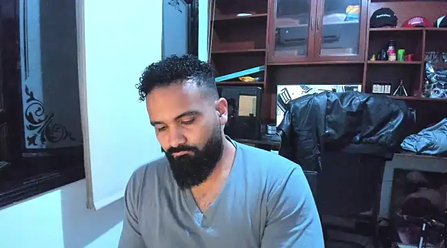 Snapshot of Drako_Argentii chatting on 02/05/25, 11:50 Drako Argentii online show from 02/05/25, 11:50