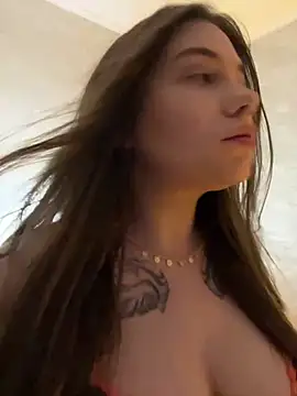 Vikki toriya online show from 03/05/25, 10:00