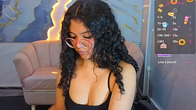 victoria castillo b online show from 04/01/26, 03:07