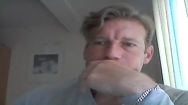 Snapshot of MArciQuarky chatting on 09/12/25, 07:30 MArciQuarky online show from 09/12/25, 07:30