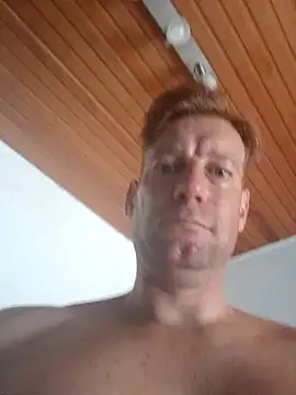 Snapshot of MArciQuarky chatting on 10/12/25, 08:24 MArciQuarky online show from 10/12/25, 08:24