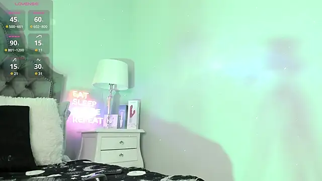 atena hill online show from 09/27/25, 07:52