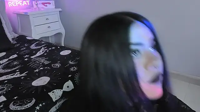 atena hill online show from 12/20/25, 07:32