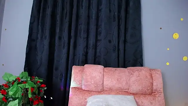 Snapshot of saskya_deluxxe_oficial_ chatting on 12/31/24, 08:23 saskya deluxxe oficial  online show from 12/31/24, 08:23