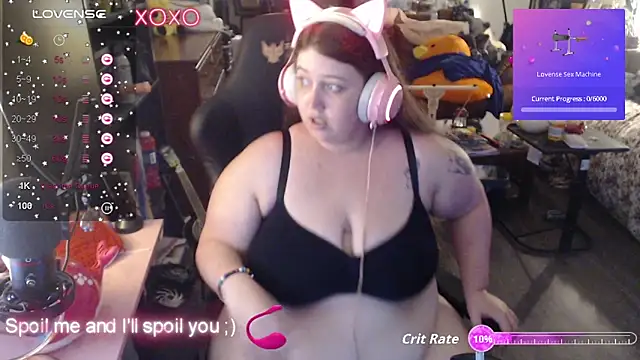 Snapshot of Thickchan chatting on 10/23/25, 03:44 Thickchan online show from 10/23/25, 03:44