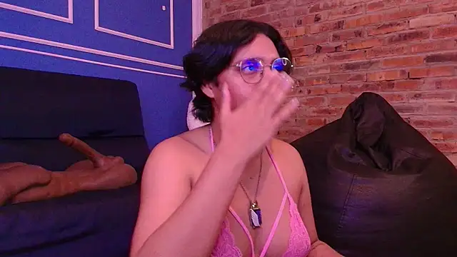 Emmapark  online show from 12/03/25, 07:12