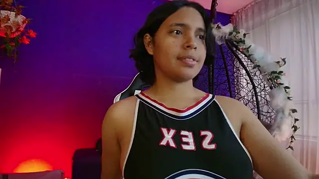 Emmapark  online show from 03/30/26, 06:42