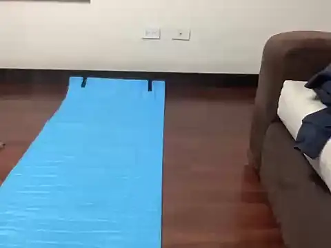 littlelatinhunter online show from 11/14/25, 10:47