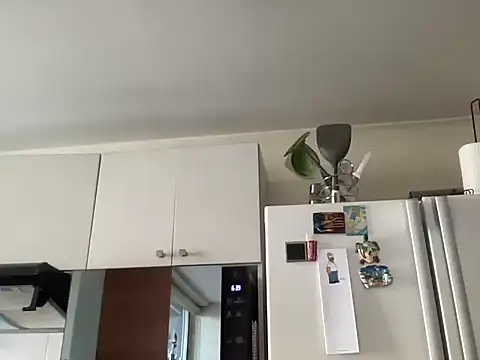 littlelatinhunter online show from 12/05/25, 11:52