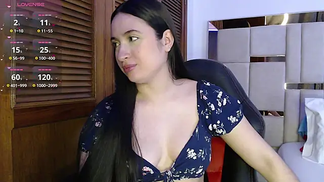 sofiaduque 26 online show from 02/19/25, 11:04