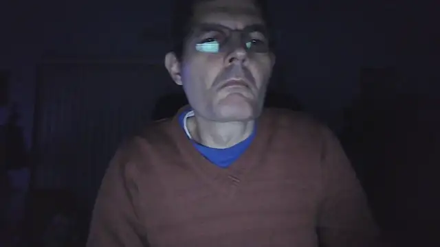 Snapshot of Copfiremen4566 chatting on 12/04/24, 04:10 Copfiremen4566 online show from 12/04/24, 04:10