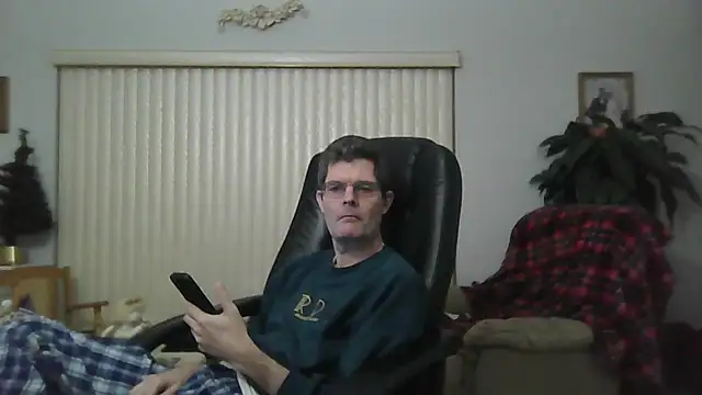 Snapshot of Copfiremen4566 chatting on 12/30/24, 05:48 Copfiremen4566 online show from 12/30/24, 05:48