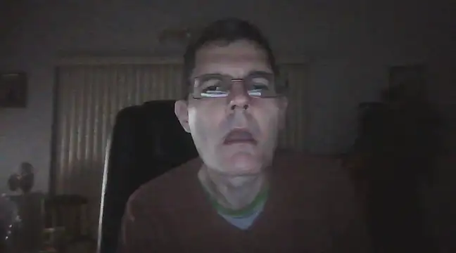 Snapshot of Copfiremen4566 chatting on 03/14/25, 03:37 Copfiremen4566 online show from 03/14/25, 03:37