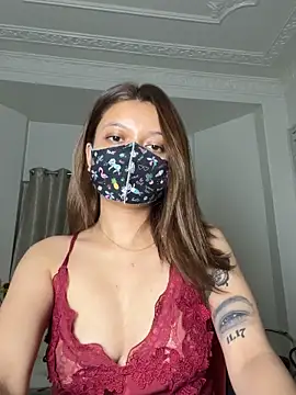 Snapshot of Jen_jennyy1 chatting on 03/14/25, 10:05 Jen jennyy1 online show from 03/14/25, 10:05