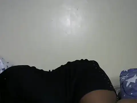 Snapshot of Novah_ chatting on 10/23/25, 09:02 Novah online show from 10/23/25, 09:02