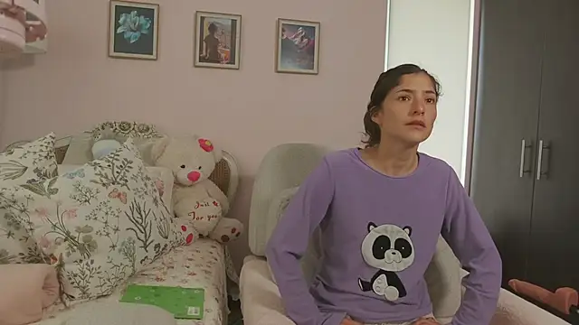 KittyAna online show from 10/27/25, 05:50