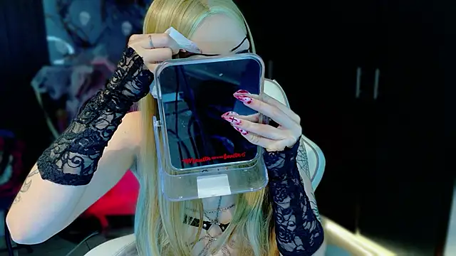 Madison Jackson online show from 11/08/25, 10:08