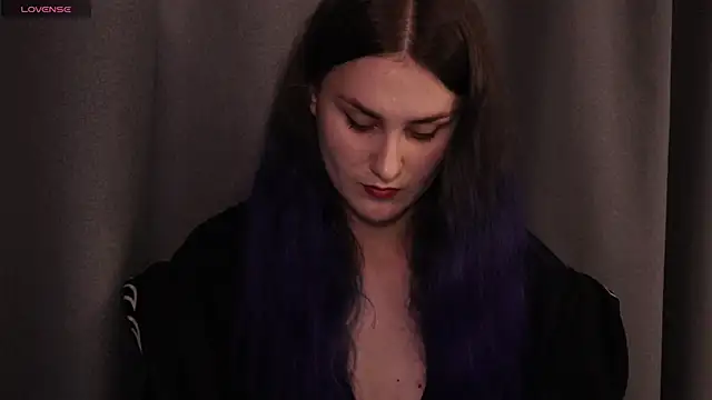 Snapshot of Erotic_Synth_Goddess chatting on 10/17/25, 04:31 Erotic Synth Goddess online show from 10/17/25, 04:31
