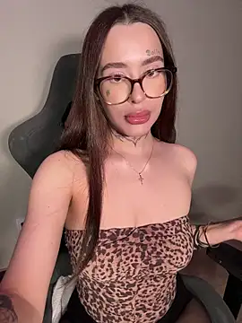 fuckdoll 18 online show from 02/27/26, 02:06