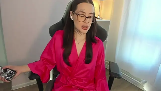 fuckdoll 18 online show from 03/18/26, 02:09