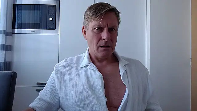 johnnym1 online show from 01/19/26, 10:19