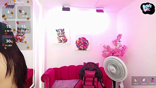 Snapshot of Miss_dolly_ chatting on 10/27/25, 12:31 Miss dolly online show from 10/27/25, 12:31