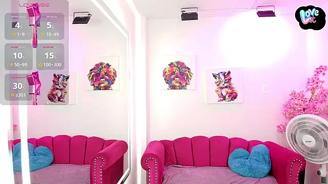 Snapshot of Miss_dolly_ chatting on 11/04/25, 11:53 Miss dolly online show from 11/04/25, 11:53