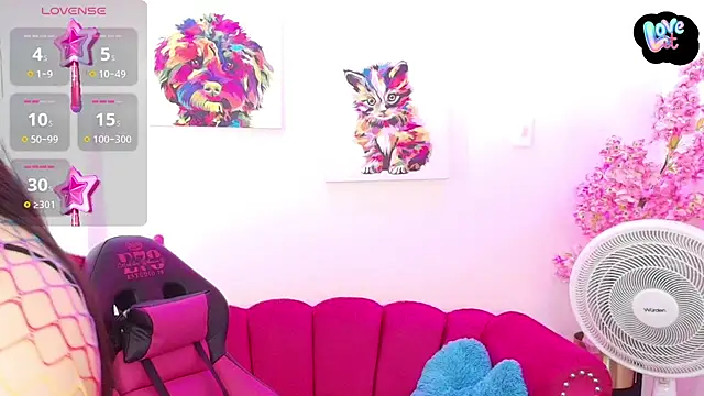 Snapshot of Miss_dolly_ chatting on 11/06/25, 12:28 Miss dolly online show from 11/06/25, 12:28