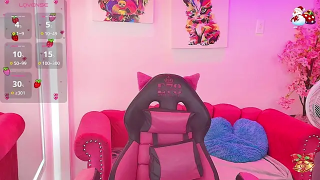 Snapshot of Miss_dolly_ chatting on 12/01/25, 12:21 Miss dolly online show from 12/01/25, 12:21