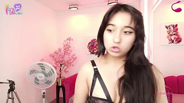 Snapshot of Miss_dolly_ chatting on 01/15/26, 12:10 Miss dolly online show from 01/15/26, 12:10