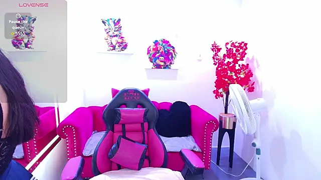 Miss dolly  online show from 04/16/26, 12:28