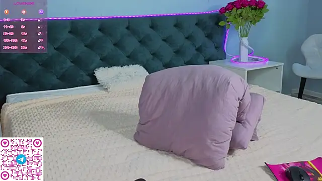 Kelly Hardy online show from 03/16/26, 05:44