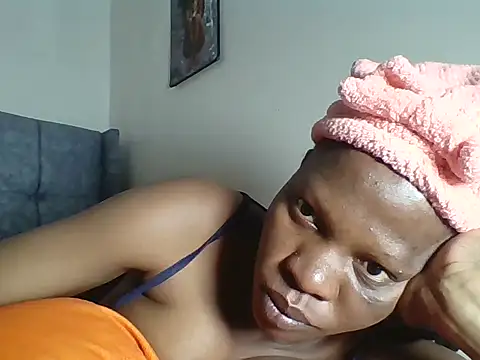 Snapshot of t-NaughtyLicia chatting on 07/07/26, 02:21 t-NaughtyLicia online show from 07/07/26, 02:21