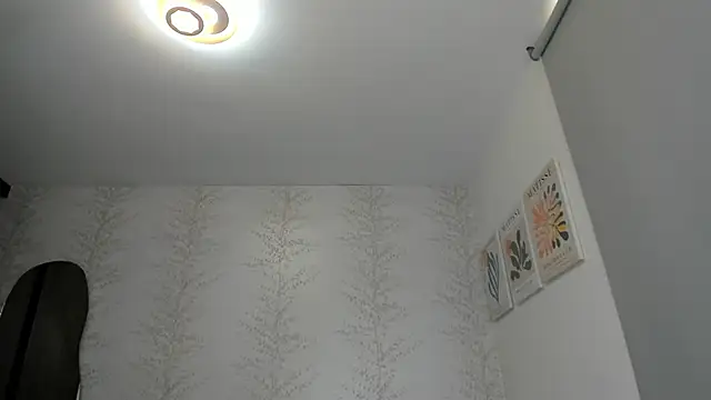 layla vanegas online show from 01/25/25, 05:19