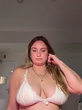 Sophie Raegan online show from 03/05/26, 06:48