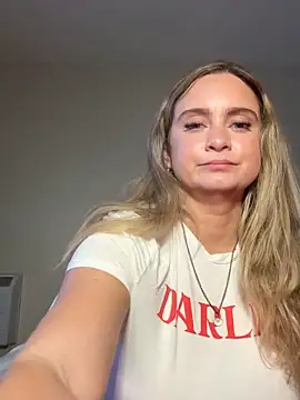 Sophie Raegan online show from 04/16/26, 02:18